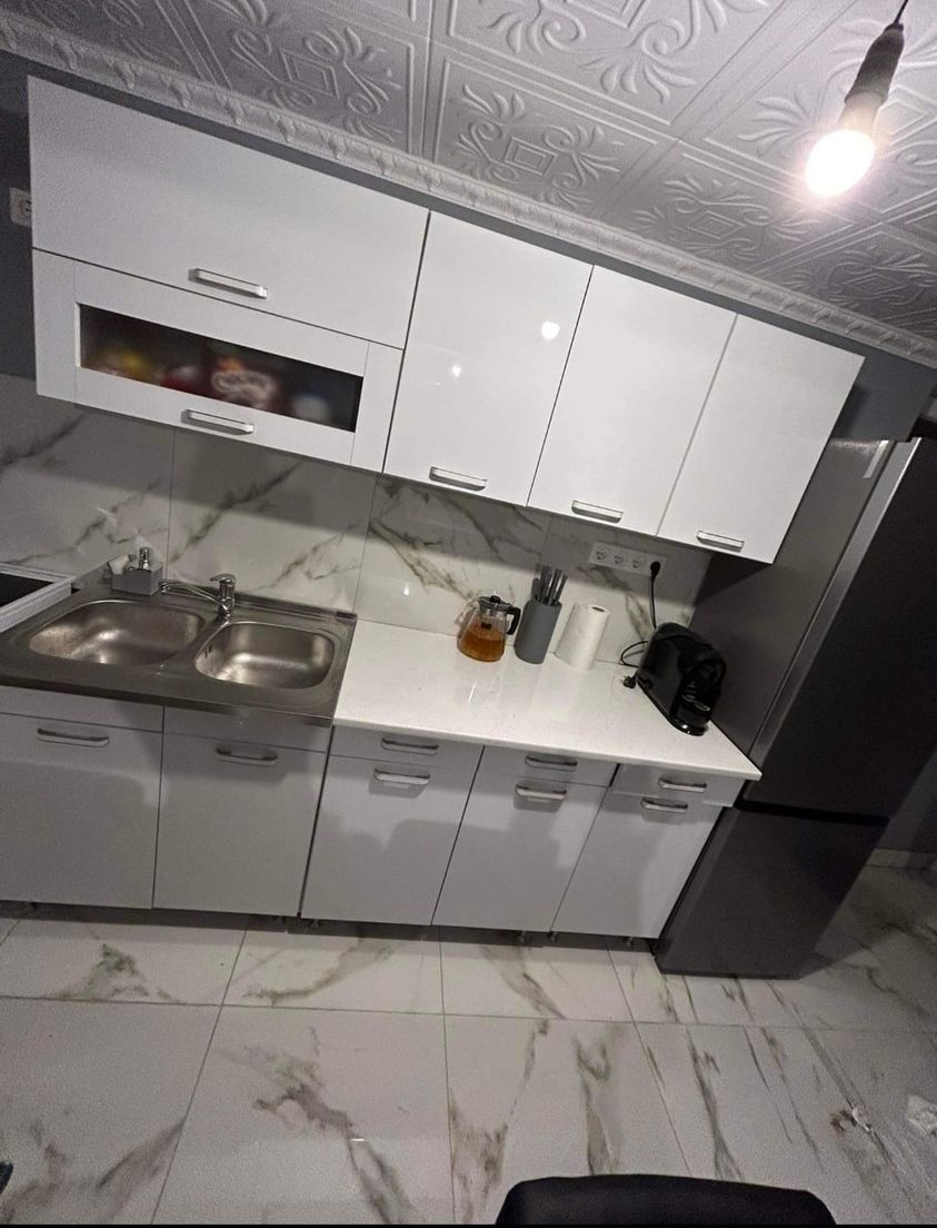 TŐLÜNK VÁSÁROLT KONYHABÚTOROK ( MAGASFÉNYŰ KATEGÓRIA)
