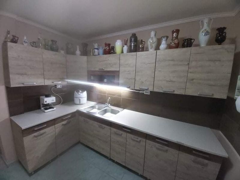 TŐLÜNK VÁSÁROLT KONYHABÚTOROK. ( NEM FÉNYES KATEGÓRIA )