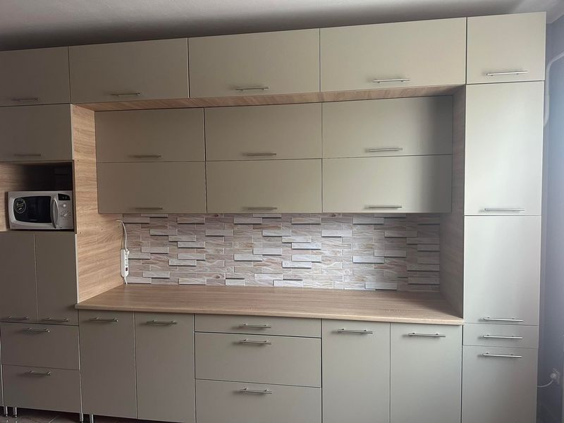 TŐLÜNK VÁSÁROLT KONYHABÚTOROK. ( NEM FÉNYES KATEGÓRIA )