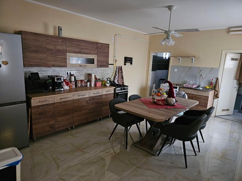 TŐLÜNK VÁSÁROLT KONYHABÚTOROK. ( NEM FÉNYES KATEGÓRIA )