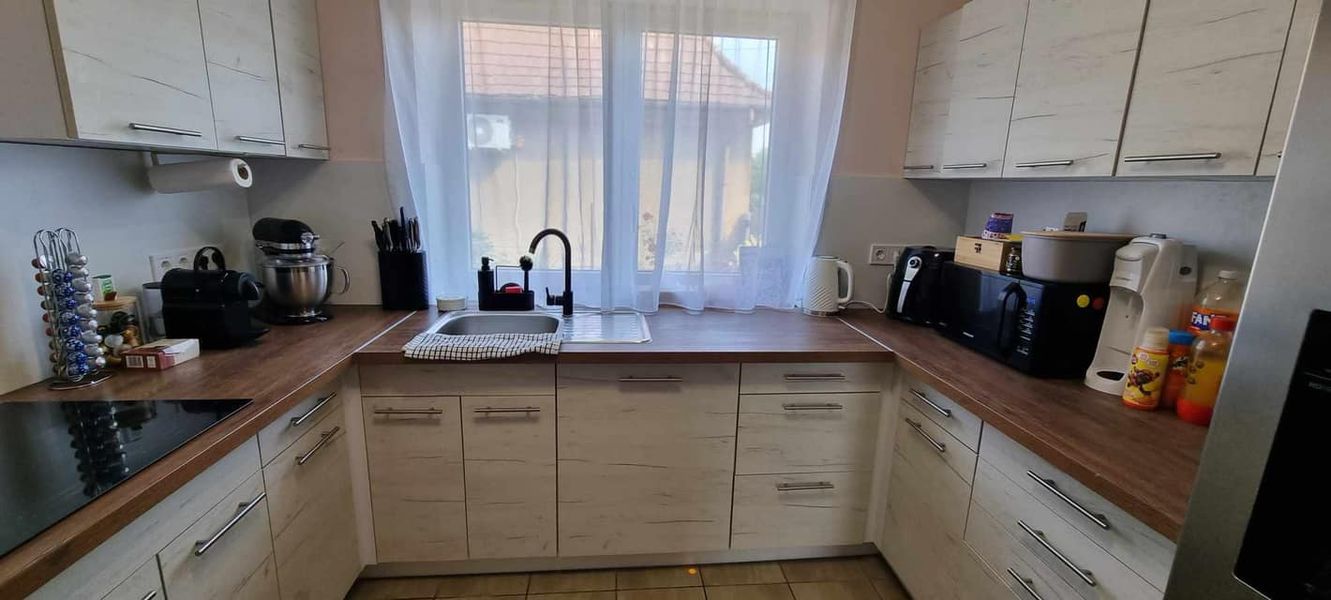 TŐLÜNK VÁSÁROLT KONYHABÚTOROK. ( NEM FÉNYES KATEGÓRIA )