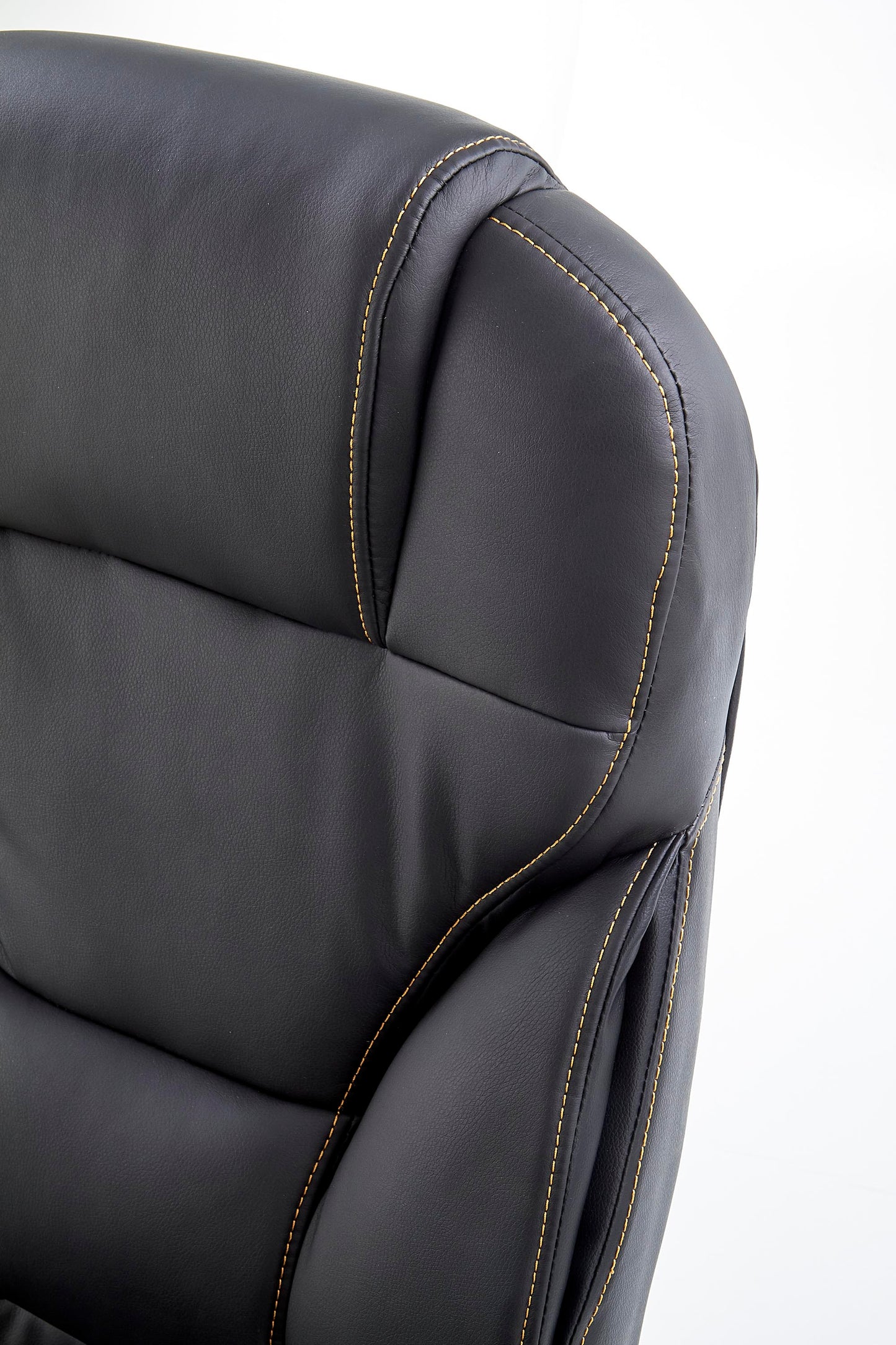 DESMOND szék színe: fekete