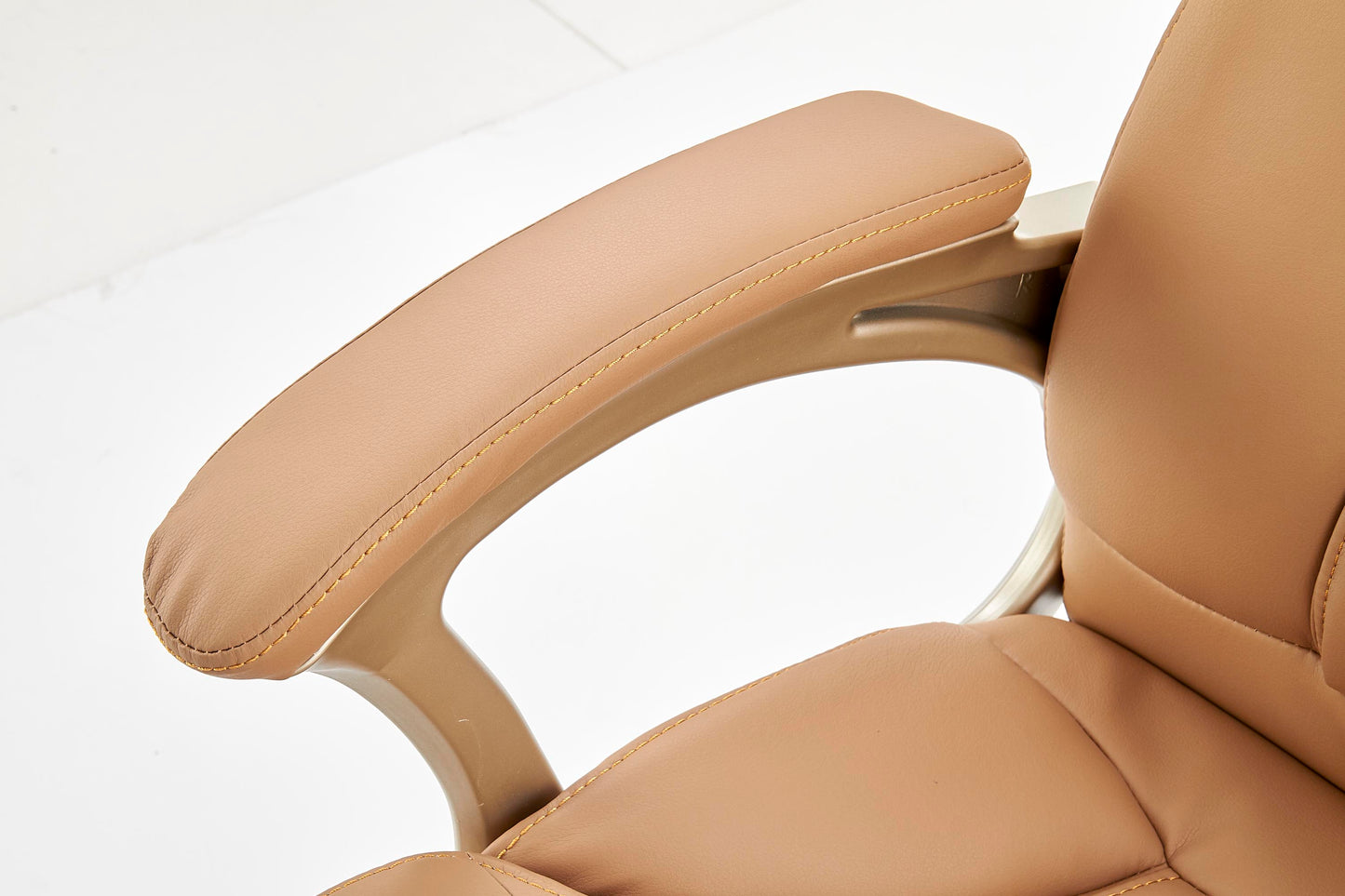 DESMOND szék színe: bézs