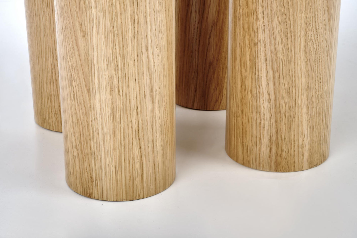 ELEFANTE KÖRÖS asztal, natúr tölgyfa