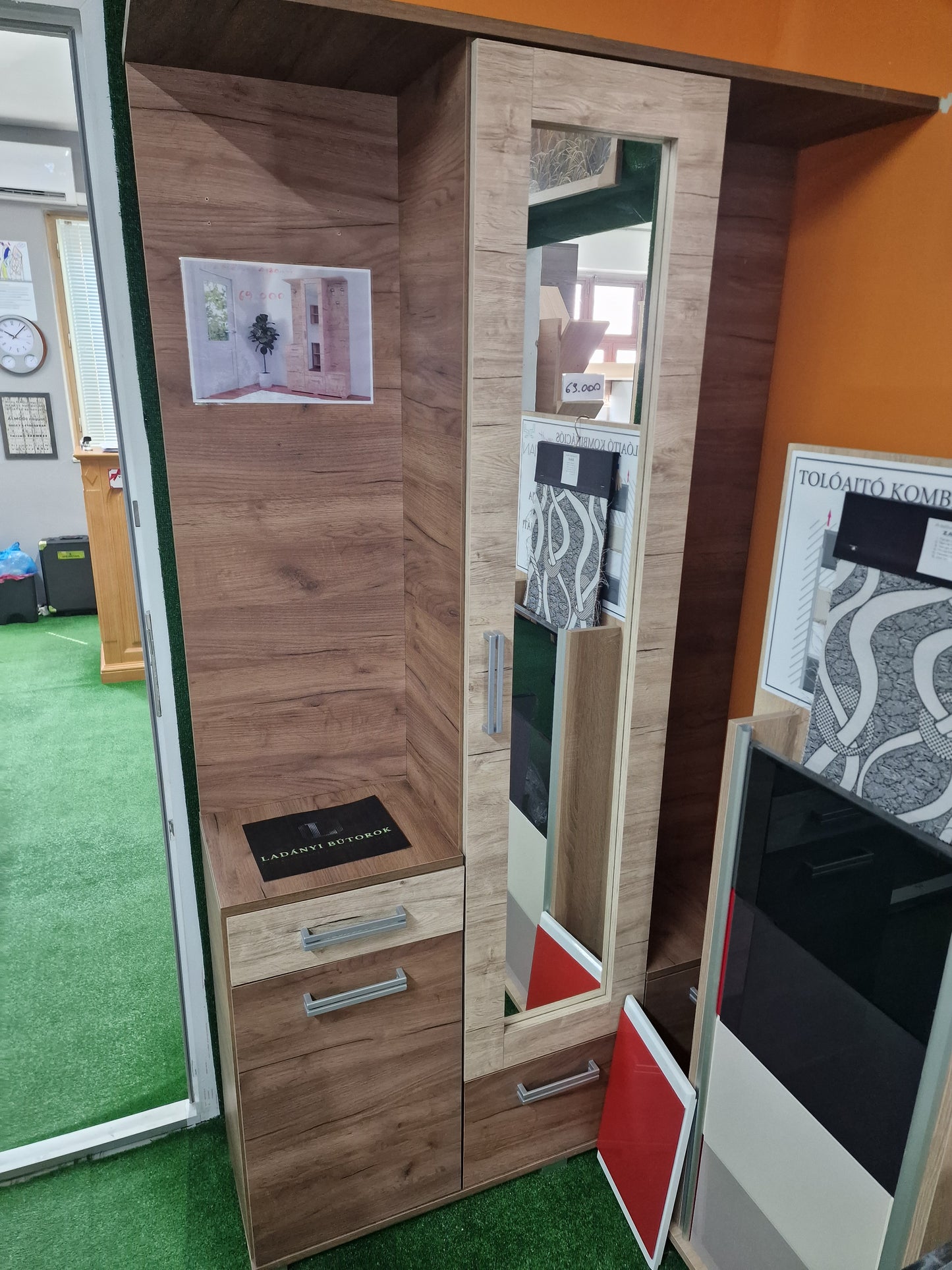 Liza előszoba szekrény