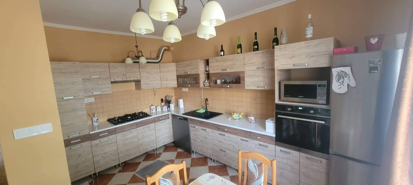 TŐLÜNK VÁSÁROLT KONYHABÚTOROK. ( NEM FÉNYES KATEGÓRIA )