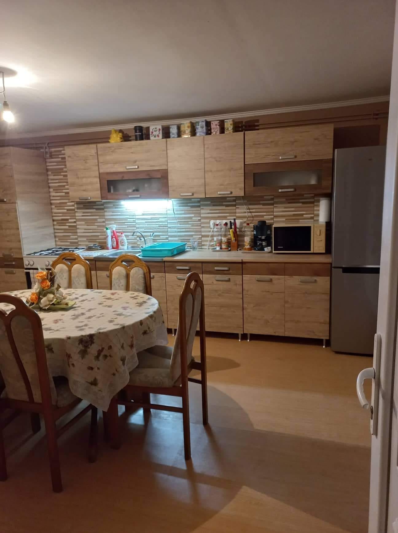 TŐLÜNK VÁSÁROLT KONYHABÚTOROK. ( NEM FÉNYES KATEGÓRIA )