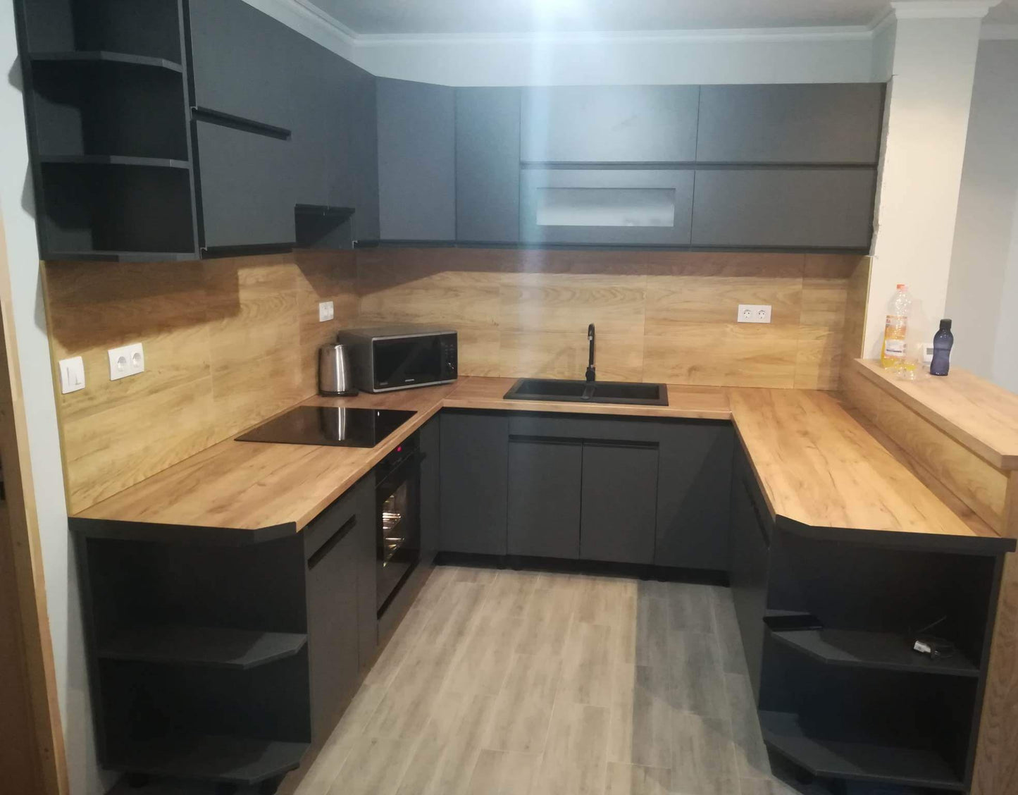 TŐLÜNK VÁSÁROLT KONYHABÚTOROK. ( NEM FÉNYES KATEGÓRIA )