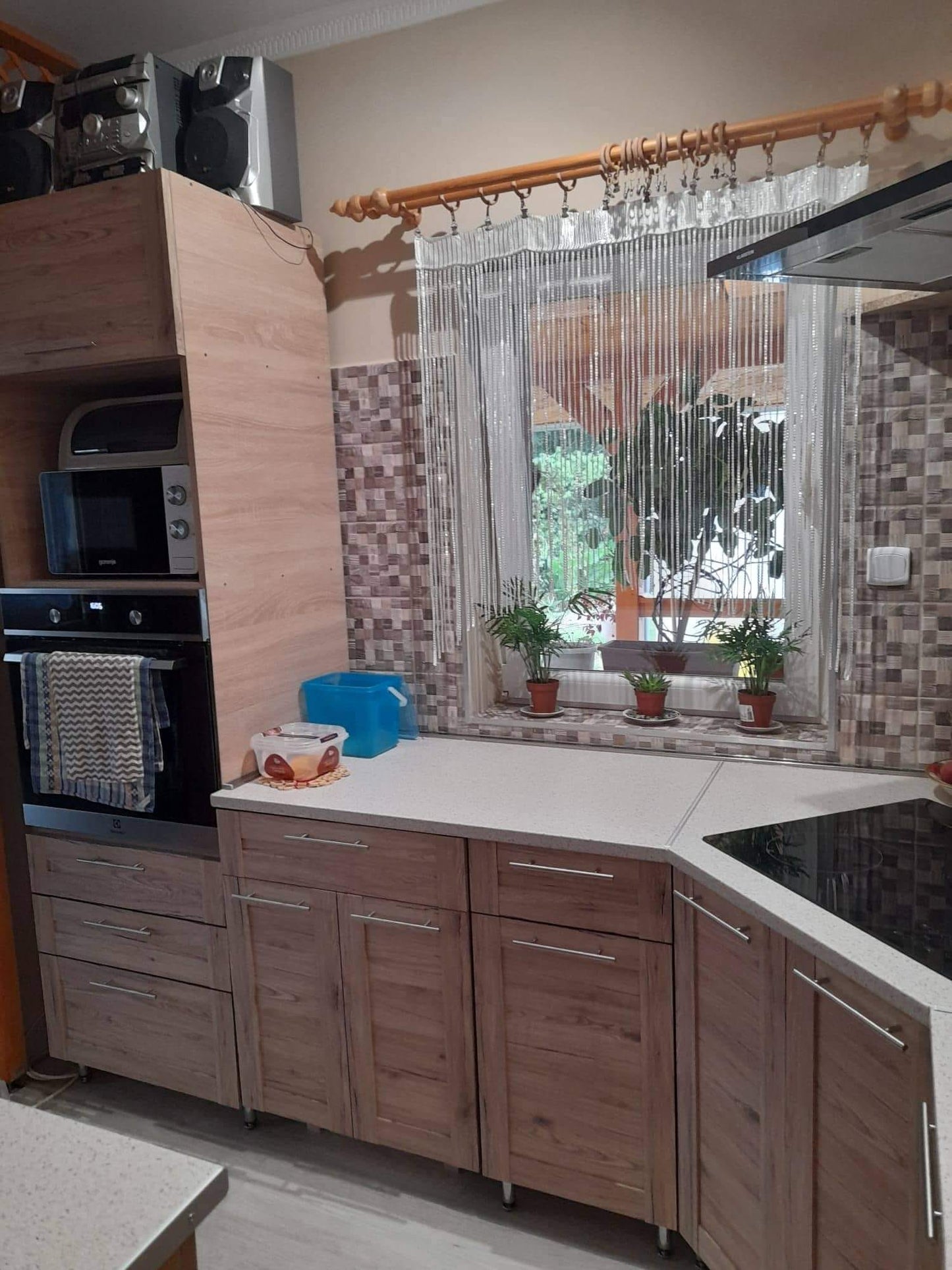 TŐLÜNK VÁSÁROLT KONYHABÚTOROK. ( NEM FÉNYES KATEGÓRIA )