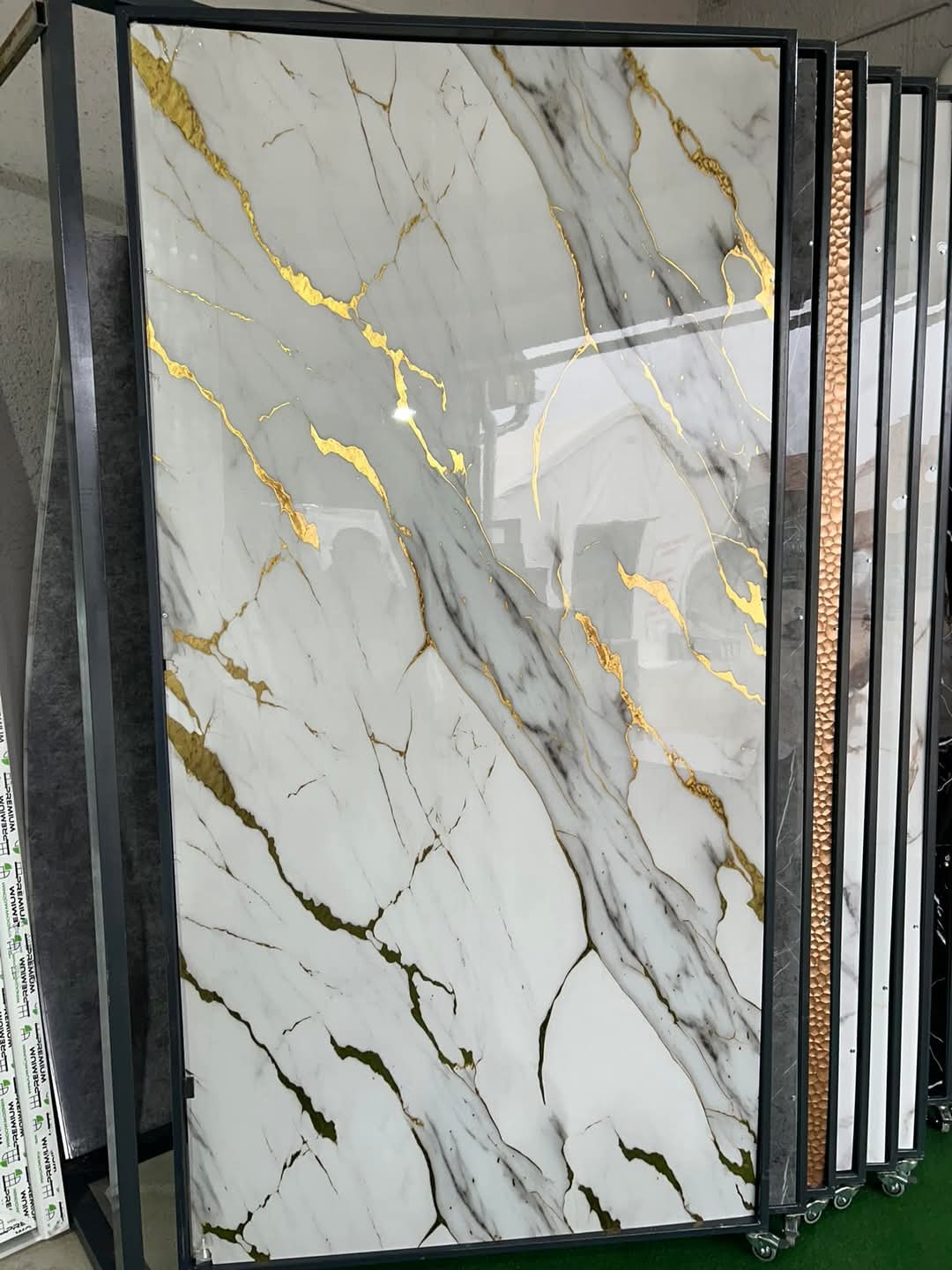 50156 Pvc falpanel arany márvány