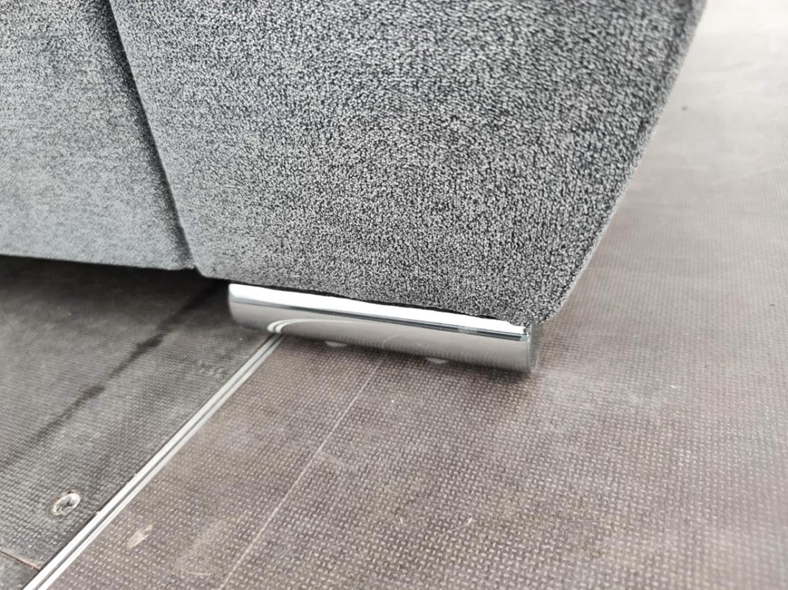 VIRGINIA U U sarokülő