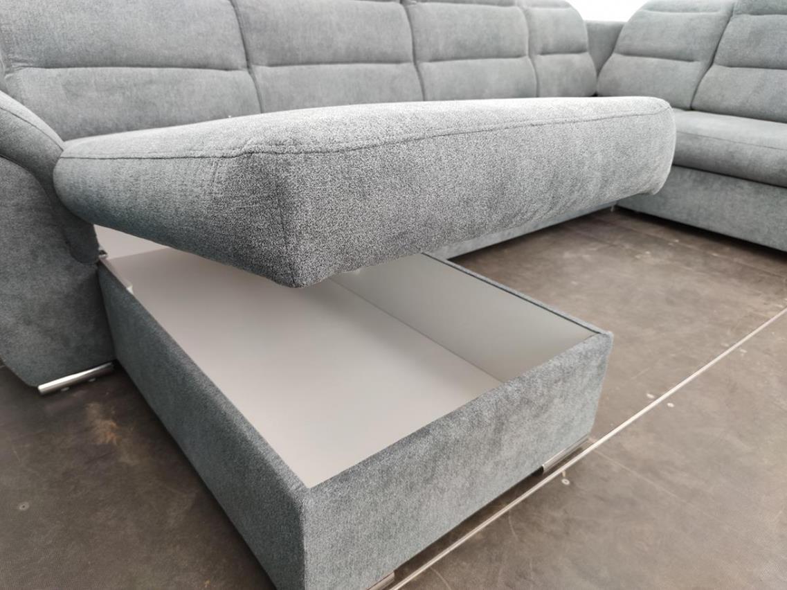 VIRGINIA U U sarokülő