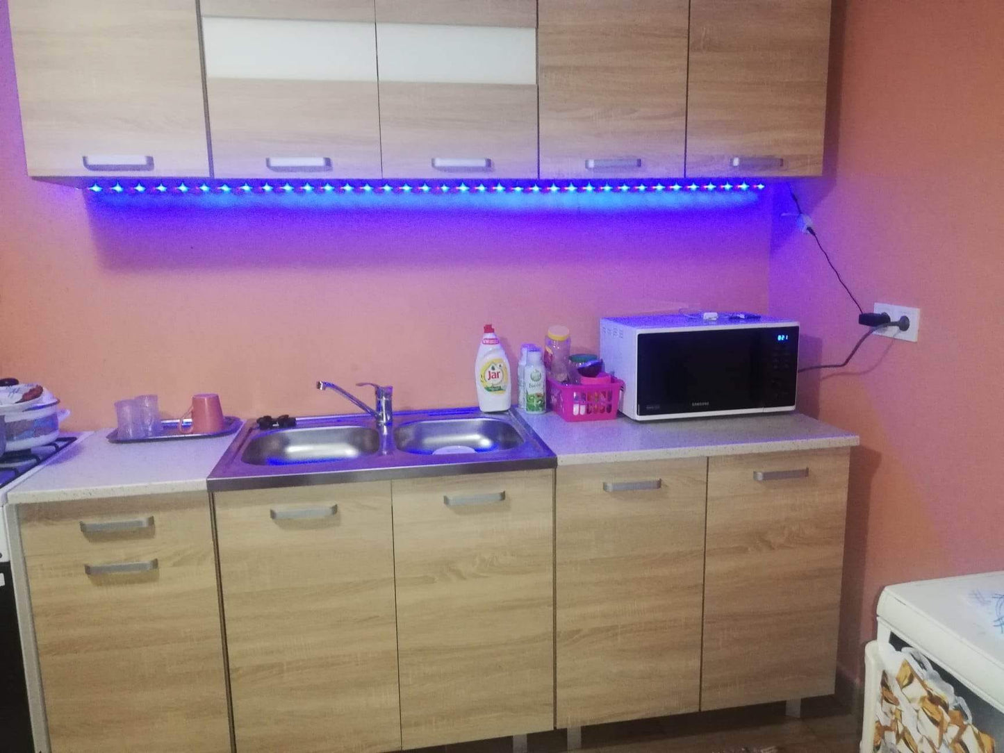 TŐLÜNK VÁSÁROLT KONYHABÚTOROK. ( NEM FÉNYES KATEGÓRIA )